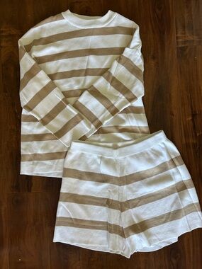 Cozy Striped Knit Top & Short Set - White and Beige